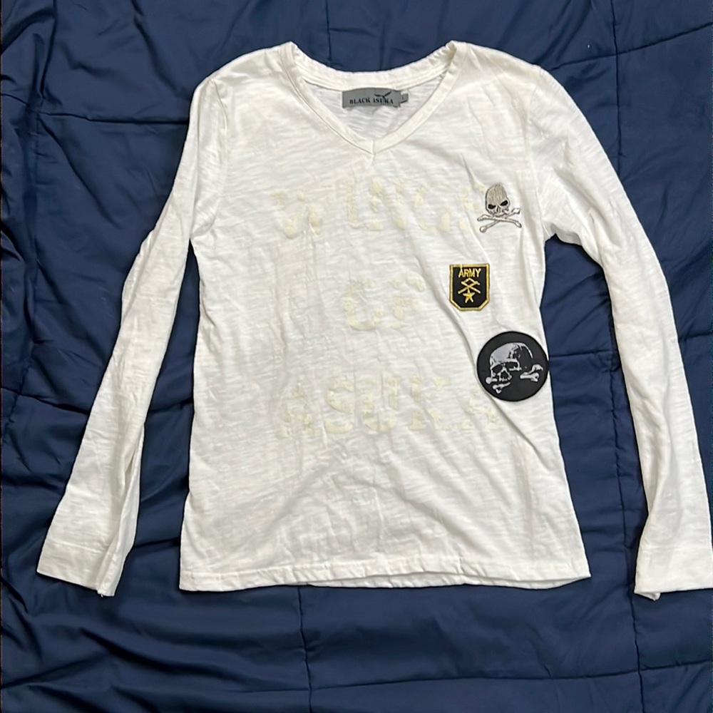 Black Asuka Size Large (Asian Size) White long sleeve shirt